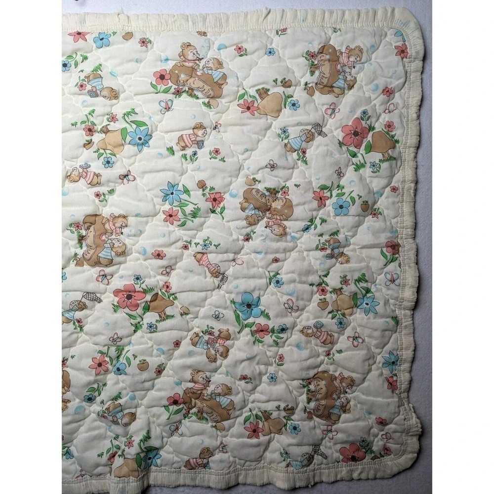 Vintage Baby Quilt Bears Bubbles Flowers 33x54 Inch‎
